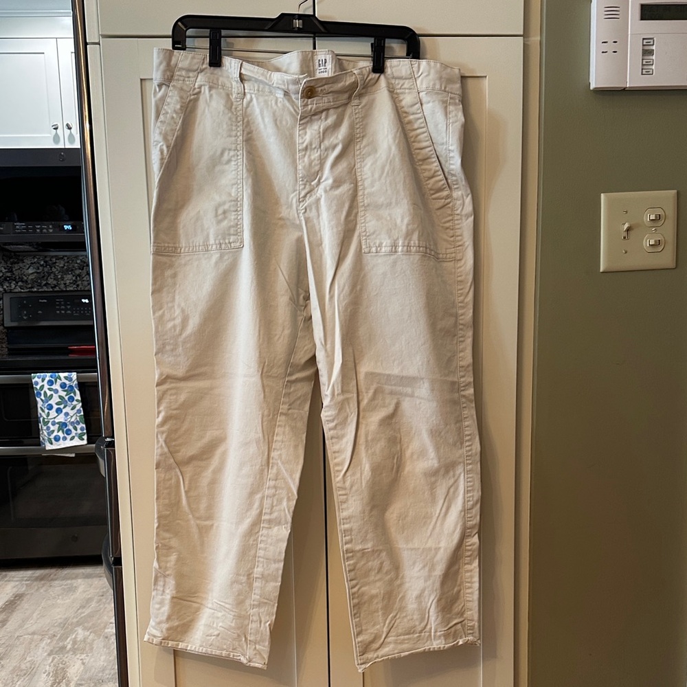 GAP Women's Cream Ankle Pants